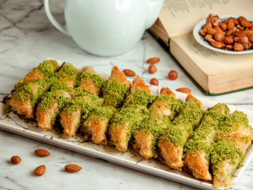 Knafeh: The Middle Eastern Dessert With Crispy Layers and Creamy Filling