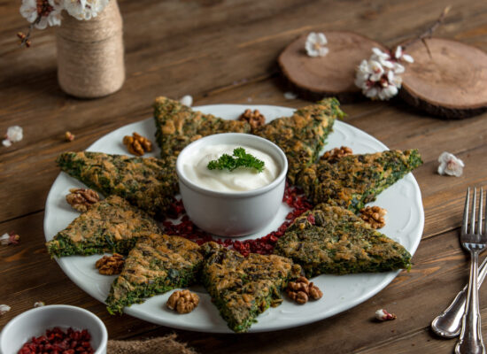 Kothimbir Vadi: Maharashtra’s Coriander-Based Snack With a Unique Texture